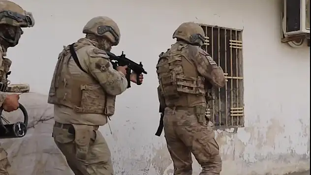 Jandarma 7 İlde 8 Suç Örgütünü Çökertti: 36 Tutuklama