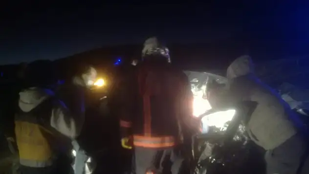 Kamyona Arkadan Çarpan vatandaş kurtarıldı