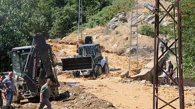 Kaptaj Tesisini sel suları bastı.