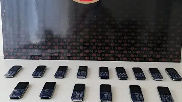 Kargo'da Gümrük Kaçağı Telefonlar