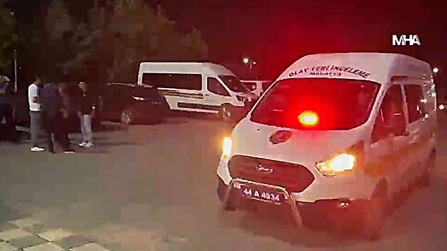 Kayalık Parkı'nda Kavga Çıktı: 4 Kişi Silahla Yaralandı