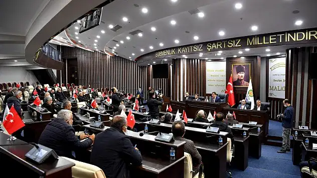 Kayısımızın Güzel Ve Nezih Bir Ortamda Pazarlanması İçin Çalışıyoruz