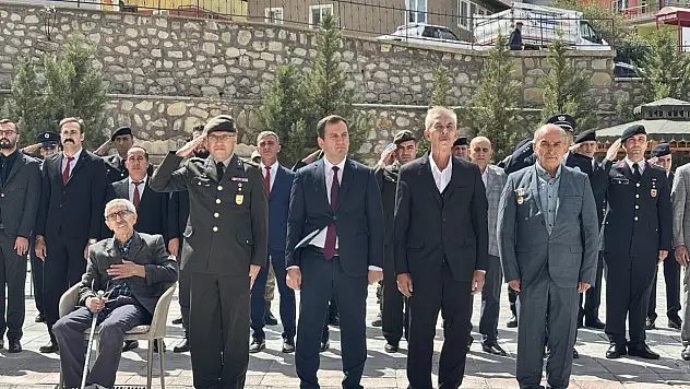 Kaymakam Kılıçaslan ve Başkan Cömertoğlu Gaziler Günü Törenine Katıldı