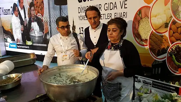 Kiraz Yaprağından Ekşili Köfte (Avrat Köftesi) Diyarbakır'da Damaklara Lezzet Verdi