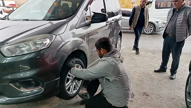 Kış Şartları Kapıda: Lastik, Antifriz ve Bakım Uyarıları Peş Peşe Geldi