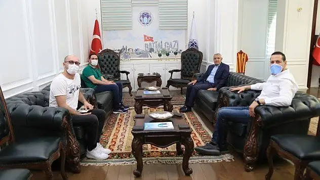 Koko  Filmin Yönetmeni Çetin, Başkan Güder'i Ziyaret Etti