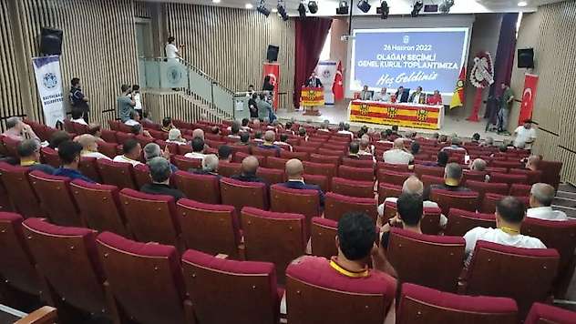 Komedi Kongre'de Başkan Ayboğa