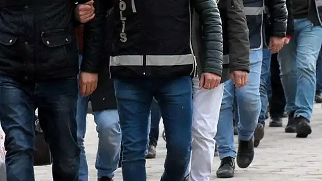 Konya merkezli 9 ilde FETÖ operasyonu: 20 gözaltı
