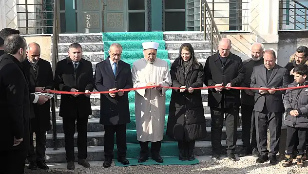 Kubbetü's Sahra Camisi Malatya'da Dualarla İbadete Açıldı