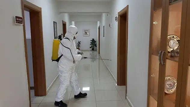 Kuluncak Belediyesi koronavirüse karşı dezenfektasyon çalışmaları
