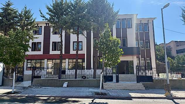 Kuluncak'ın Konaklama Kapasitesini Artıracak Otelde Çalışmalar Sürüyor