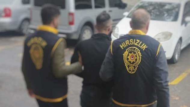 Kuyumcuya Soygun Girişiminde Bulunan 3 Şüpheli Yakalandı