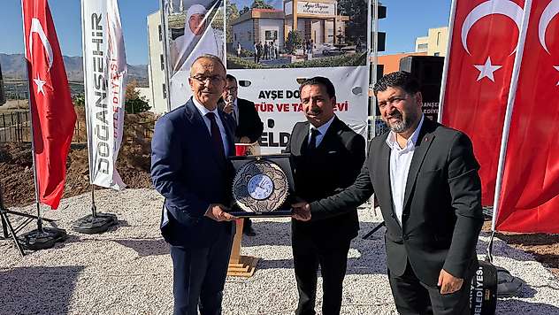 Latif Doğan'dan Annesi Ayşe Doğan Adına Doğanşehir'e Anlamlı Eser