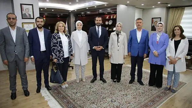 Leyla Şahin Usta'dan Başkan Şerifoğulları'na Ziyaret