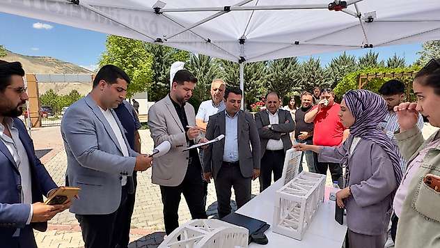 Maket Köprü Yarışmasında Öğrenciler Yeteneklerini Sergiledi