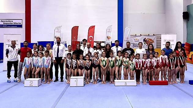 Malatya ANALİG'de Şampiyon Oldu, Yarı Finale Yükseldi