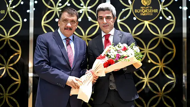 Malatya Büyükşehir Belediyesi 24 Kasım Öğretmenler Günü Programı Düzenledi