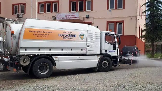 Malatya Büyükşehir Belediyesi dezenfekte çalışmalarına devam ediyor