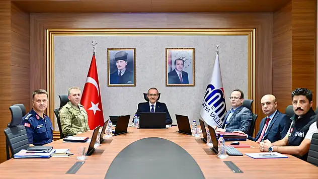 Malatya'da 1 Haftada 447 Asayiş Olayı: 16 Tutuklama, Binlerce Kök ve Hap Ele Geçirildi