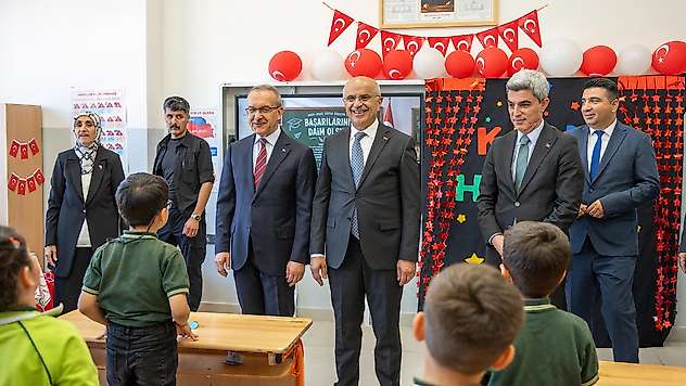 Malatya'da 147 Bin Öğrenci Karne Sevinci Yaşadı