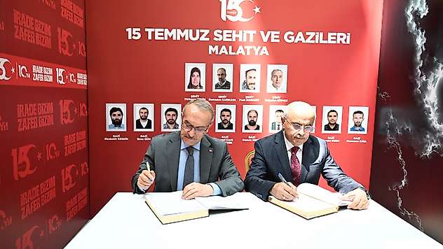 Malatya'da 15 Temmuz Anma Etkinlikleri Sergi ve Demokrasi Çadırıyla Başladı