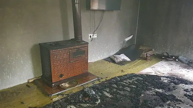 Malatya'da 2 araç 1 ev yangını