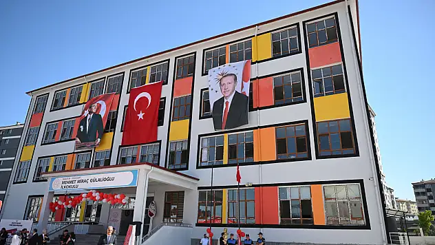Malatya'da 2025-2026 Eğitim-Öğretim Yılı Mehmet Miraç Gülalioğlu İlkokulu'nda Başladı