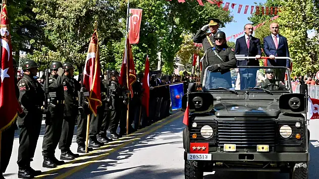 Malatya'da 30 Ağustos Zafer Bayramı ve Türk Silahlı Kuvvetleri Günü 103. Yıl Dönümü Coşkuyla Kutlandı