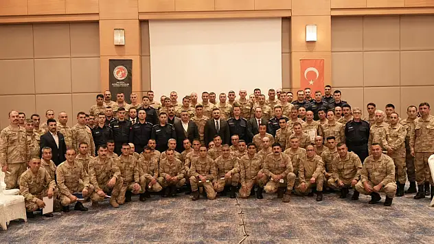 Malatya'da 98 Güvenlik Korucusuna Başarı Belgesi Takdim Edildi