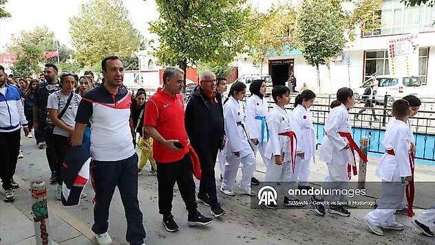 Malatya'da Amatör Spor Haftası yürüyüşle başladı