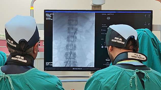 Malatya'da bir ilk: Dirençli tansiyon hastasına hayat değiştiren müdahale