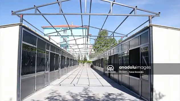 Malatya'da depremzede esnafın yaraları desteklerle sarılıyor