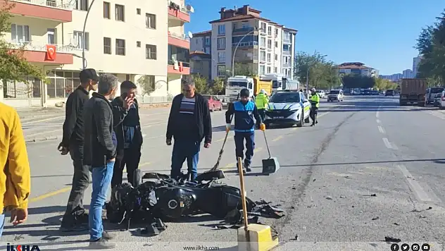 Malatya'da hafriyat kamyonu ile motosiklet çarpıştı