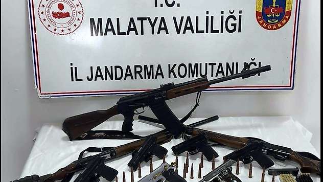 Malatya'da Jandarmadan Silah Kaçakçılığı Operasyonu: Çok Sayıda Silah Ele Geçirildi