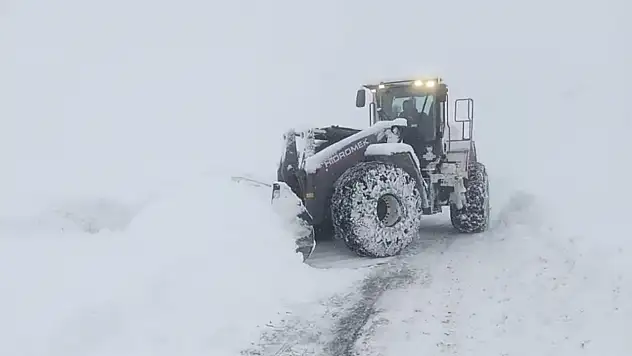 Malatya'da Karla Mücadele Seferberliği: Büyükşehir Ekipleri 7/24 Sahada