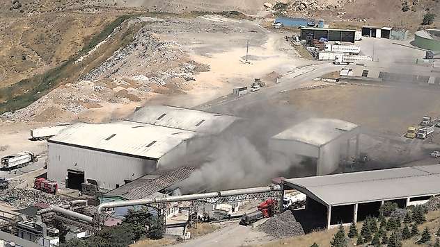 Malatya'da Katı Atık Bertaraf Tesisi'nde Yangın: 2 Saatlik Müdahaleyle Söndürüldü