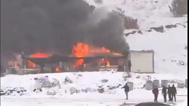 Malatya'da Konteyner Yangınları Peş Peşe: Bu Kez TOKİ Şantiyesi