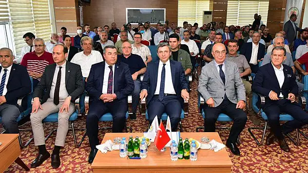 Malatya'da Kuru Kayısı Toplantısı Düzenlendi