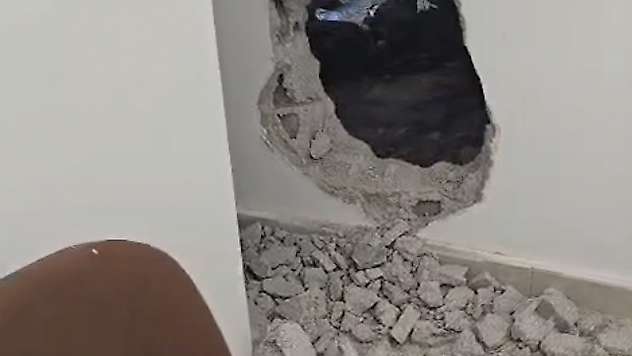 Malatya'da Kuyumcuya Duvarı Delerek Girdiler! Altınlara Ulaşamayınca Parayla Kaçtılar