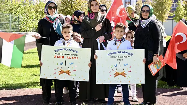 Malatya'da Minikler Dualarla Kur'an-ı Kerim'e İlk Adımı Attı