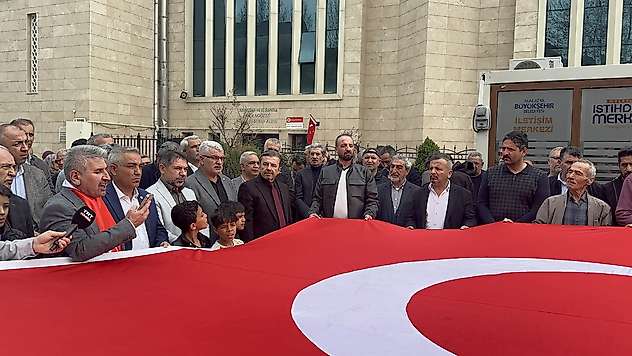 Malatya'da Okul Saldırıları İçin Gıyabi Cenaze Namazı: 'Milli Seferberlik' Çağrısı