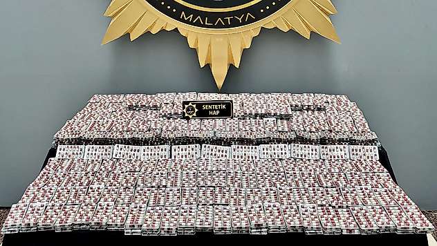 Malatya'da Otobüste Dev Operasyon: 21 Bin Hap Ele Geçirildi