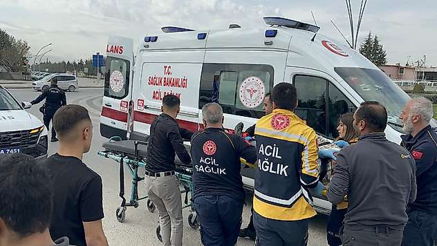 Malatya'da otomobil çarpan yaşlı adam yoğun bakımda