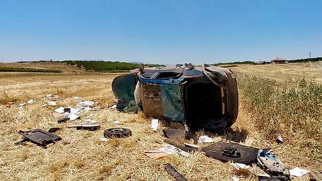 Malatya'da Otomobil Tarlaya Savruldu: Sürücü Ağır Yaralandı