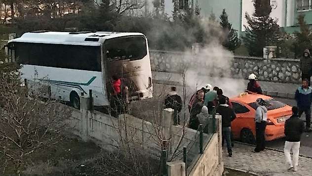 Malatya'da Park Halindeki Araçlar Alev Aldı