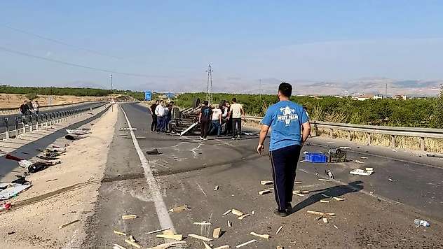 Malatya'da Takla Atan Otomobilde 2 Kişi Yaralandı