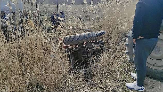 Malatya'da traktör kanala devrildi: 2 yaralı