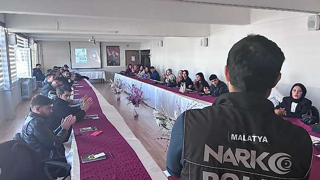Malatya'da Uyuşturucuya Sıfır Tolerans: Hem Operasyon Hem Bilgilendirme