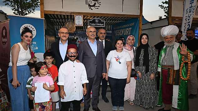 Malatya Gastronomi Festivali'ne Yoğun İlgi: Başkan Er ve Vali Yavuz Stantları Ziyaret Etti