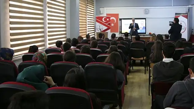 Başkan Aydın Liseli Öğrencilere Tecrübelerini Anlattı…